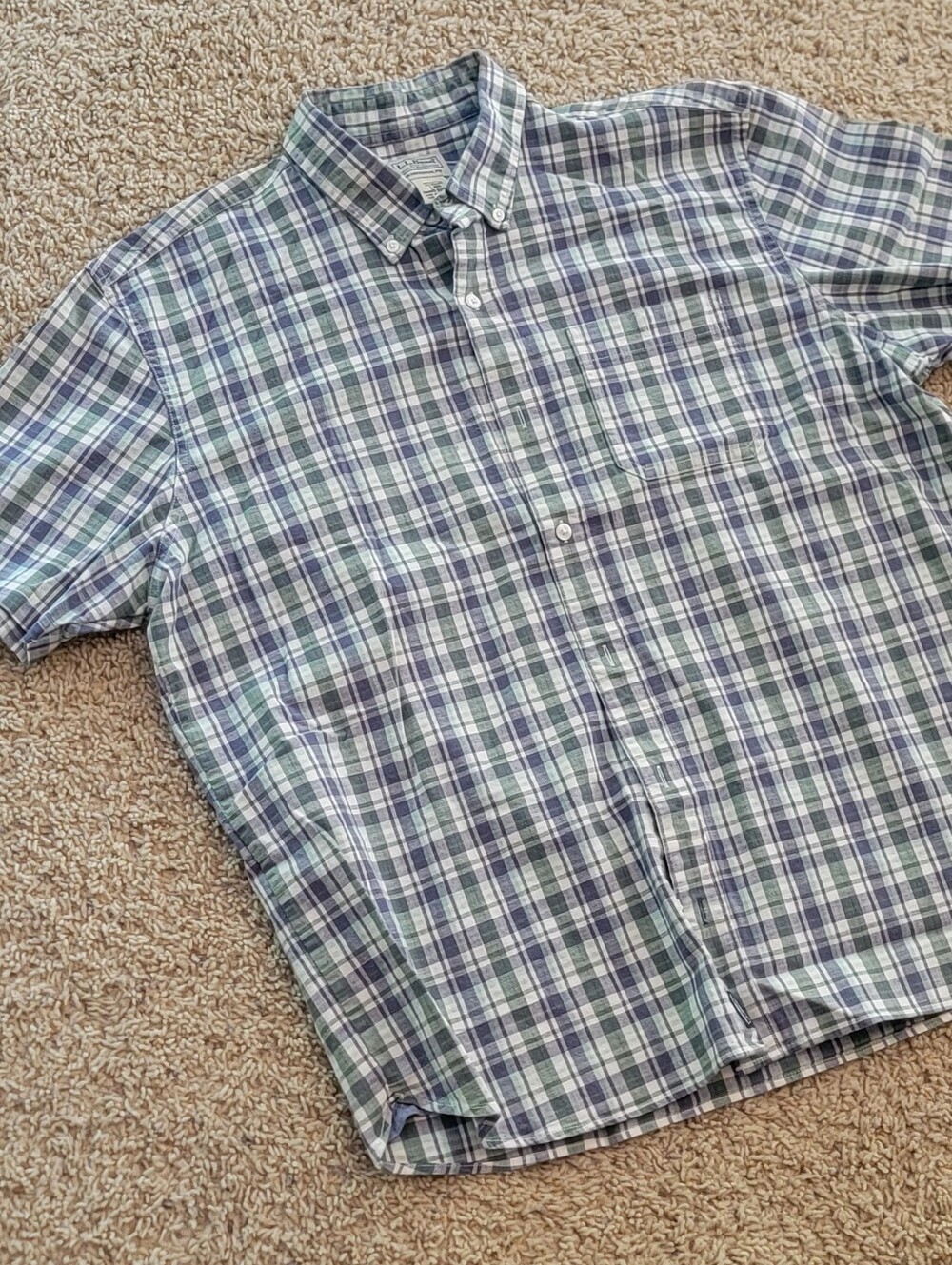 L.L. Bean Plaid Button Down Mens Large L Traditional Fit Short Sleeve